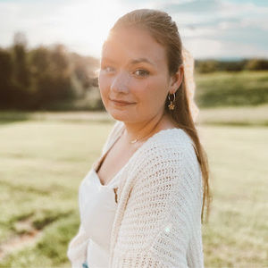 Meet your Posher, Abigail